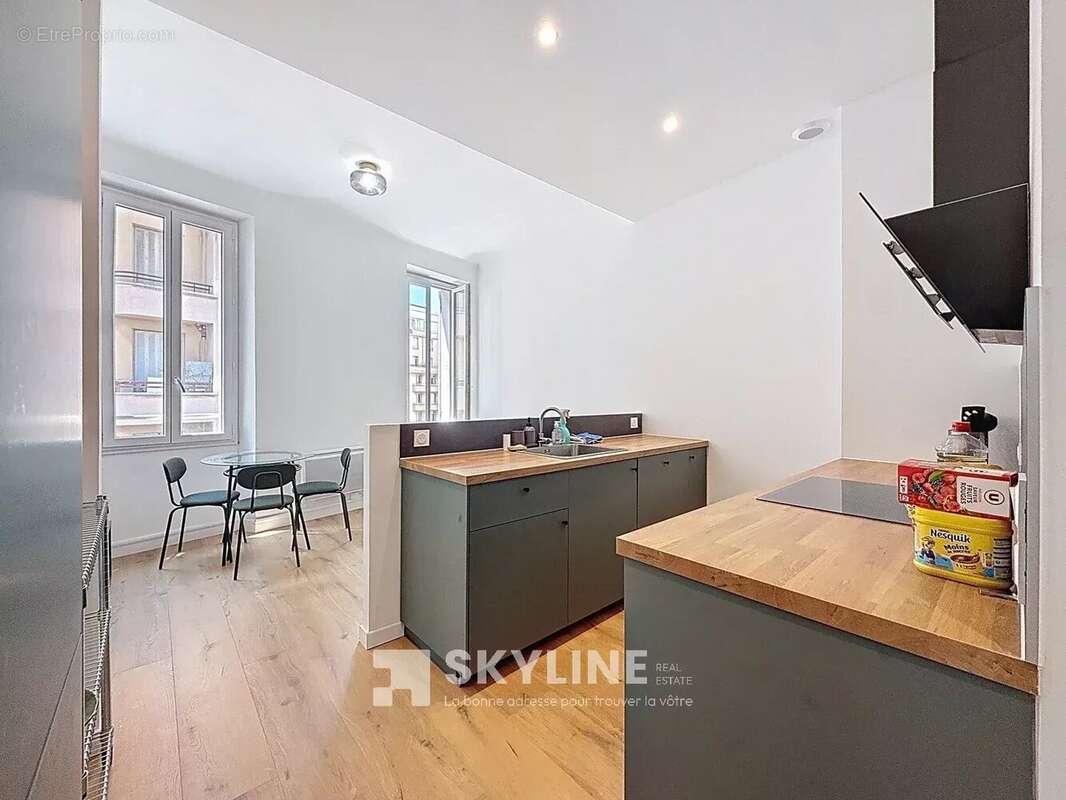 Appartement à MARSEILLE-4E