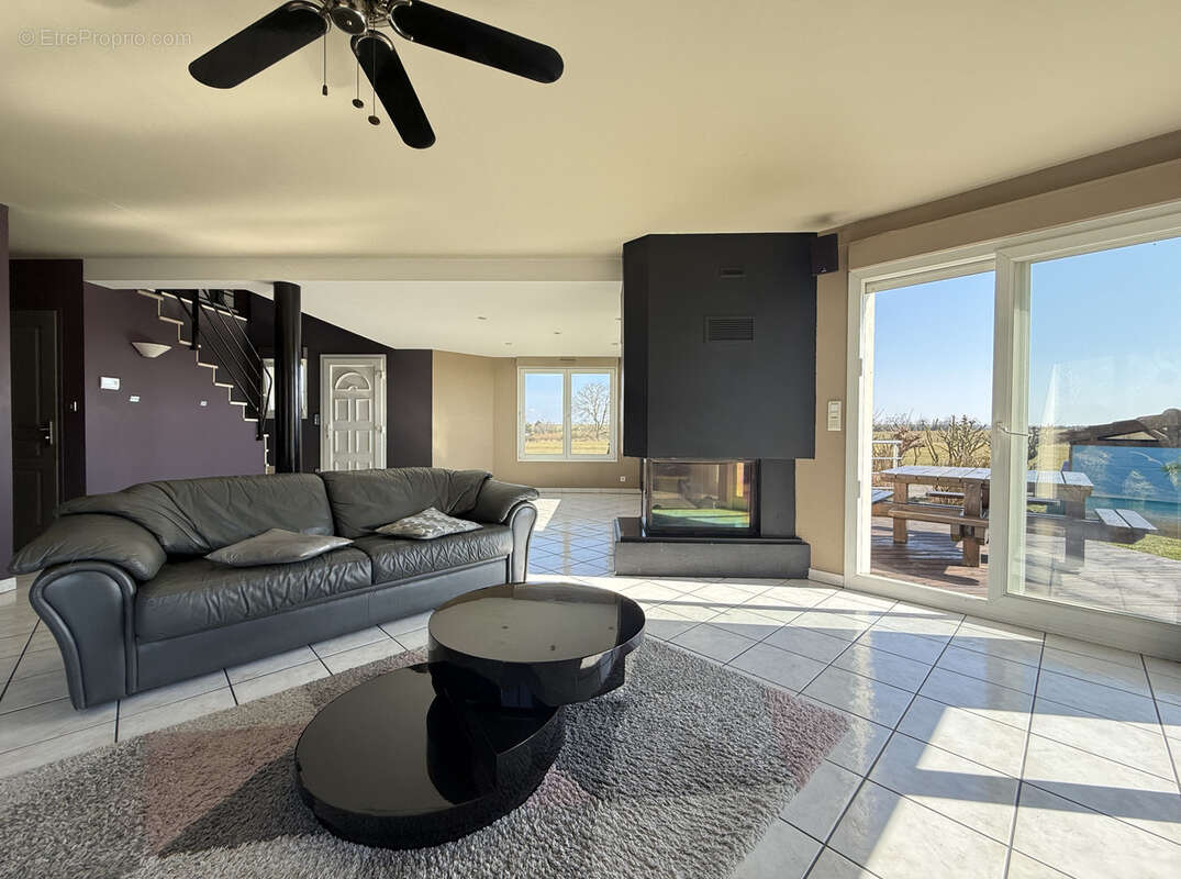 Maison à CONTREXEVILLE