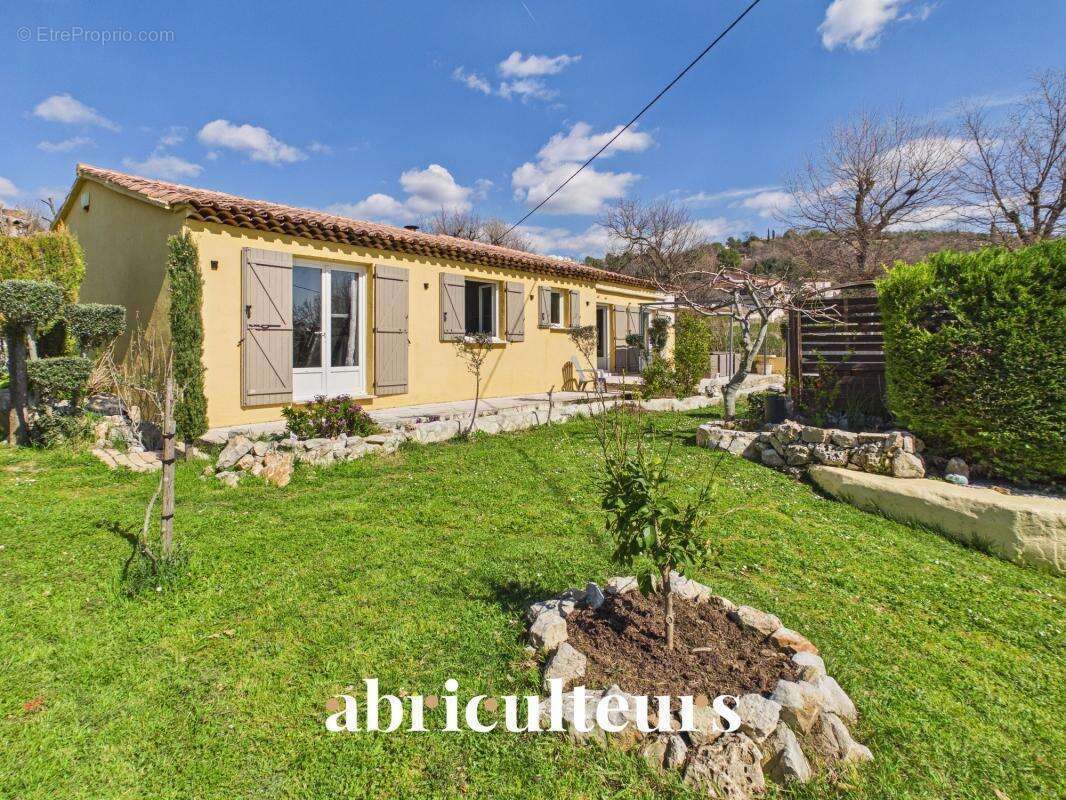 Maison à CALLIAN