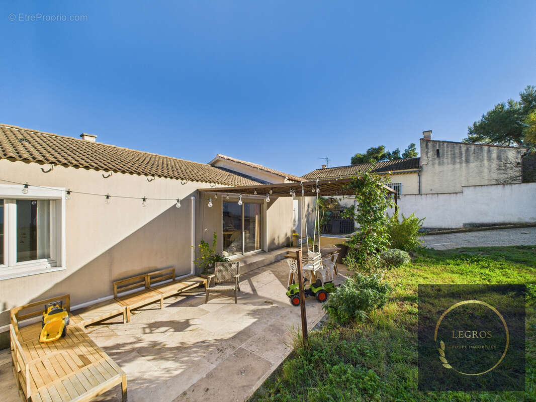 Maison à CHATEAURENARD