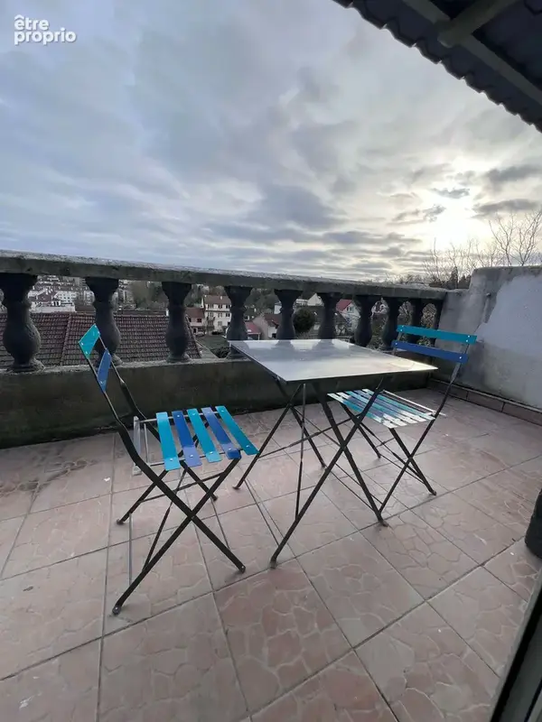 Studio refait a neuf avec balcon - photo 4