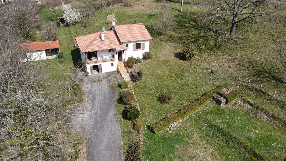 Maison à SAINT-JEAN-DE-VERGES