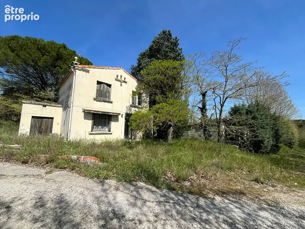 À 10 min de Carcassonne, ancien domaine avec 8 boxes, 7 maisons et dépendances sur 7593 m² - photo 2