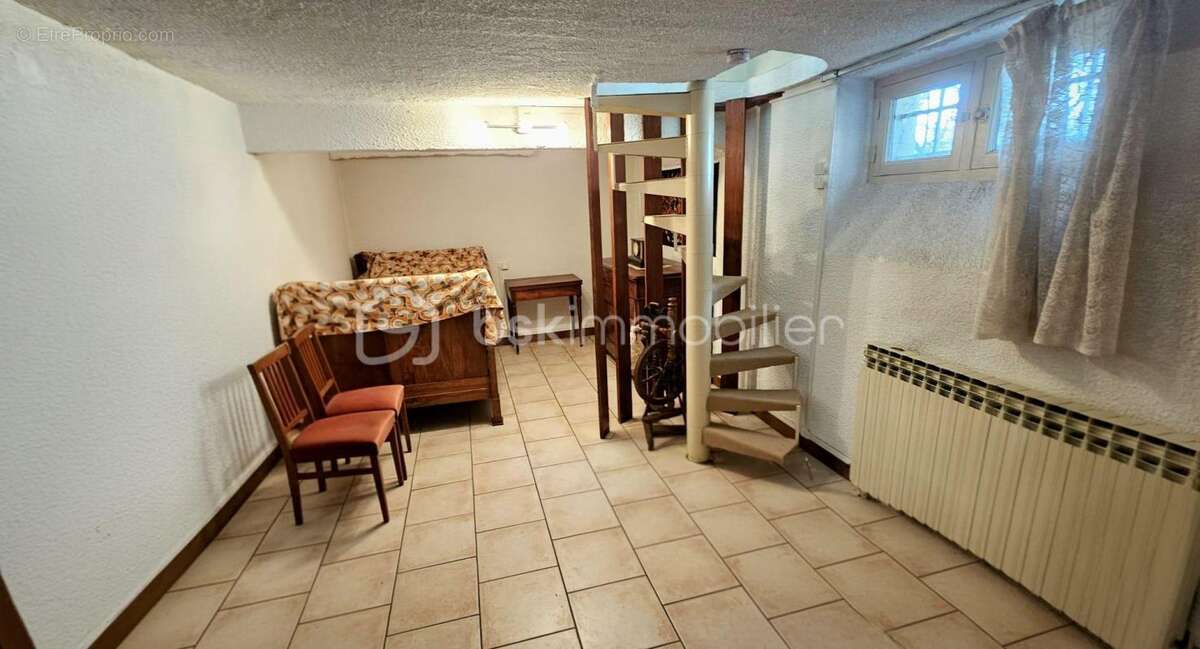 Maison de plain-pied avec sous-sol complet, garage et terrain – Fort potentiel à Roanne - particuliers ou professionnels pour di - photo 7