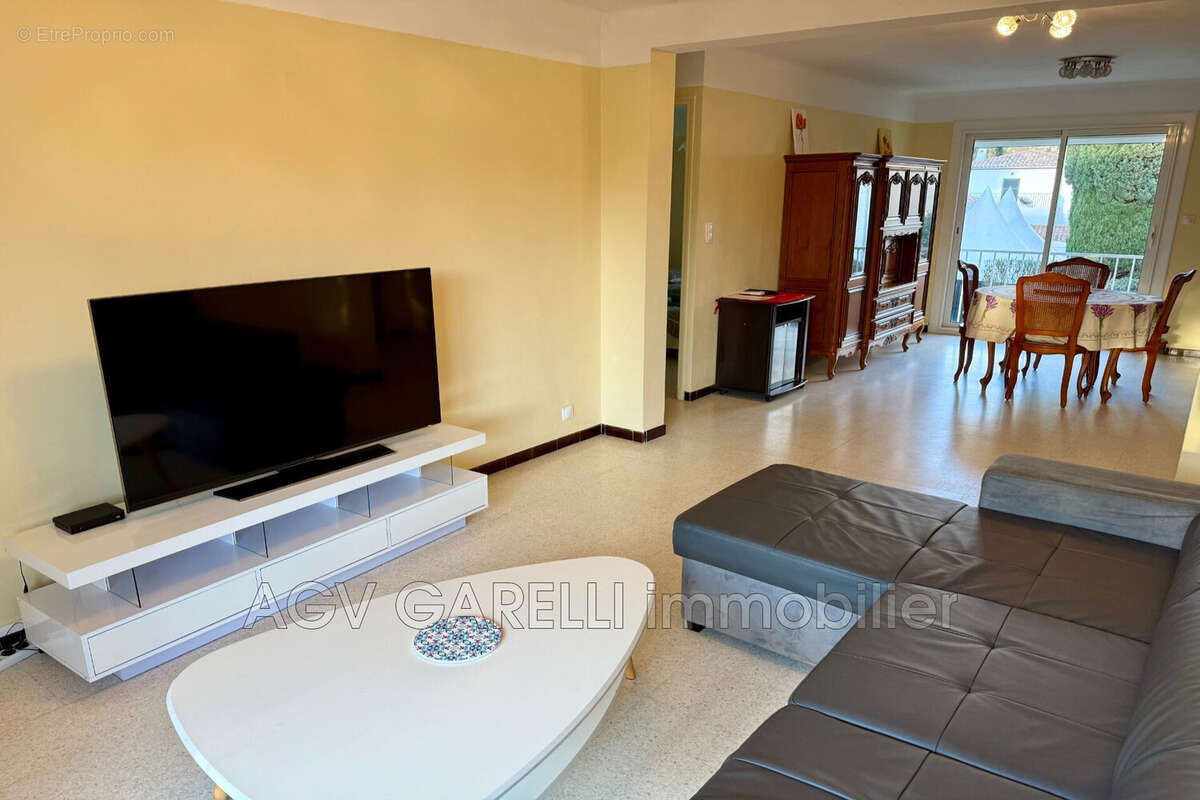 Appartement à CARQUEIRANNE