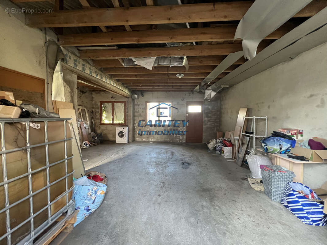 Appartement à FONTAINE-LES-LUXEUIL