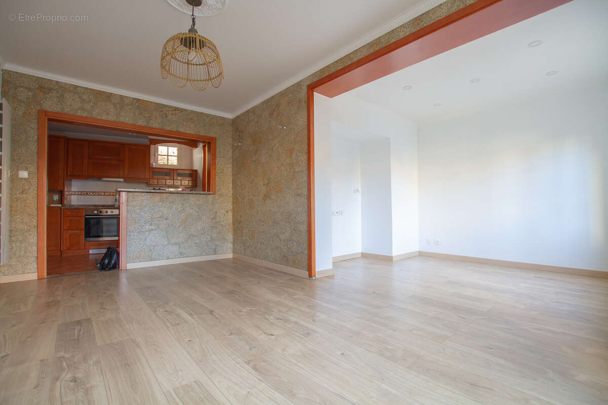 Maison à VILLENEUVE-LE-ROI