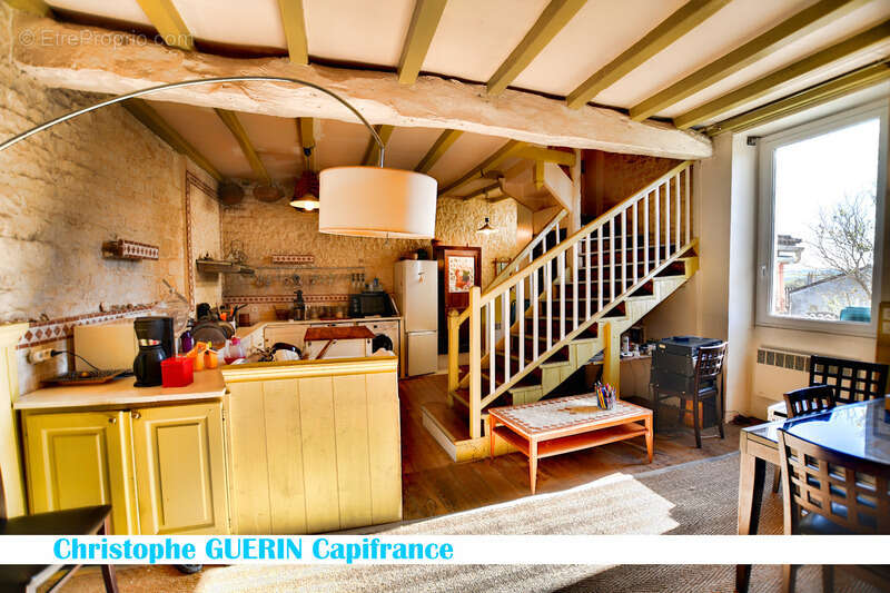 Maison à vendre maison proche de Saint-Amant de Boixe (16) - photo 2