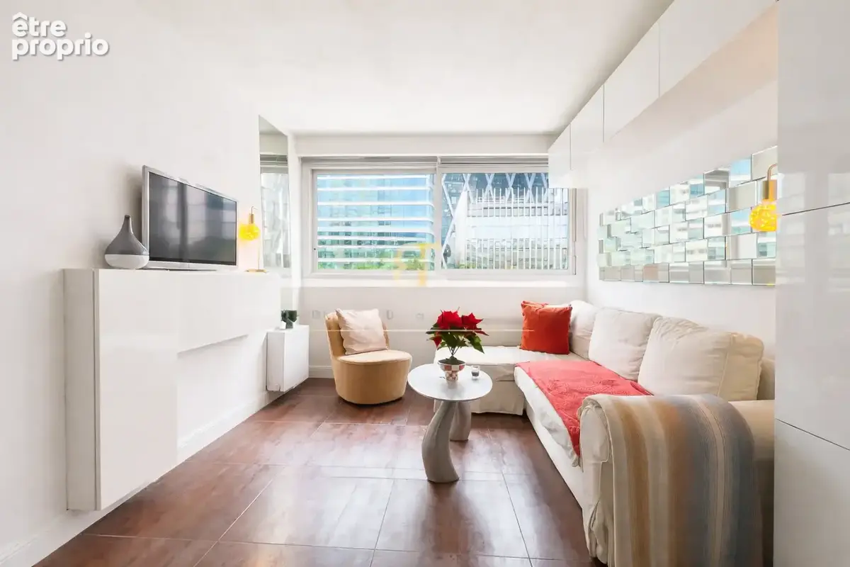 Appartement 1 pièce 24 m² · à Courbevoie · 24 m² · 240 000 €
