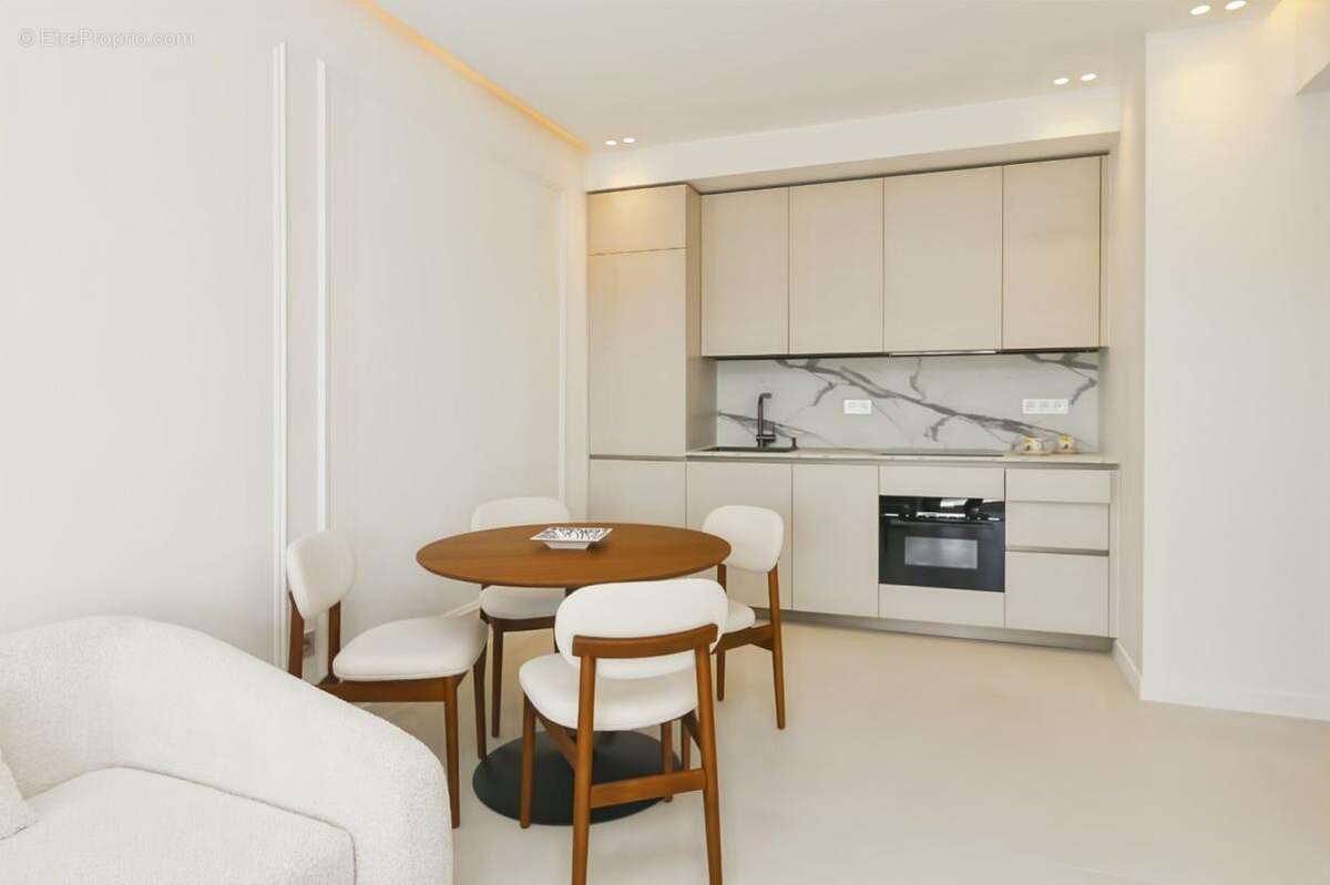 NICE Carré d'or 2P Dernier Etage Terrasse - photo 10