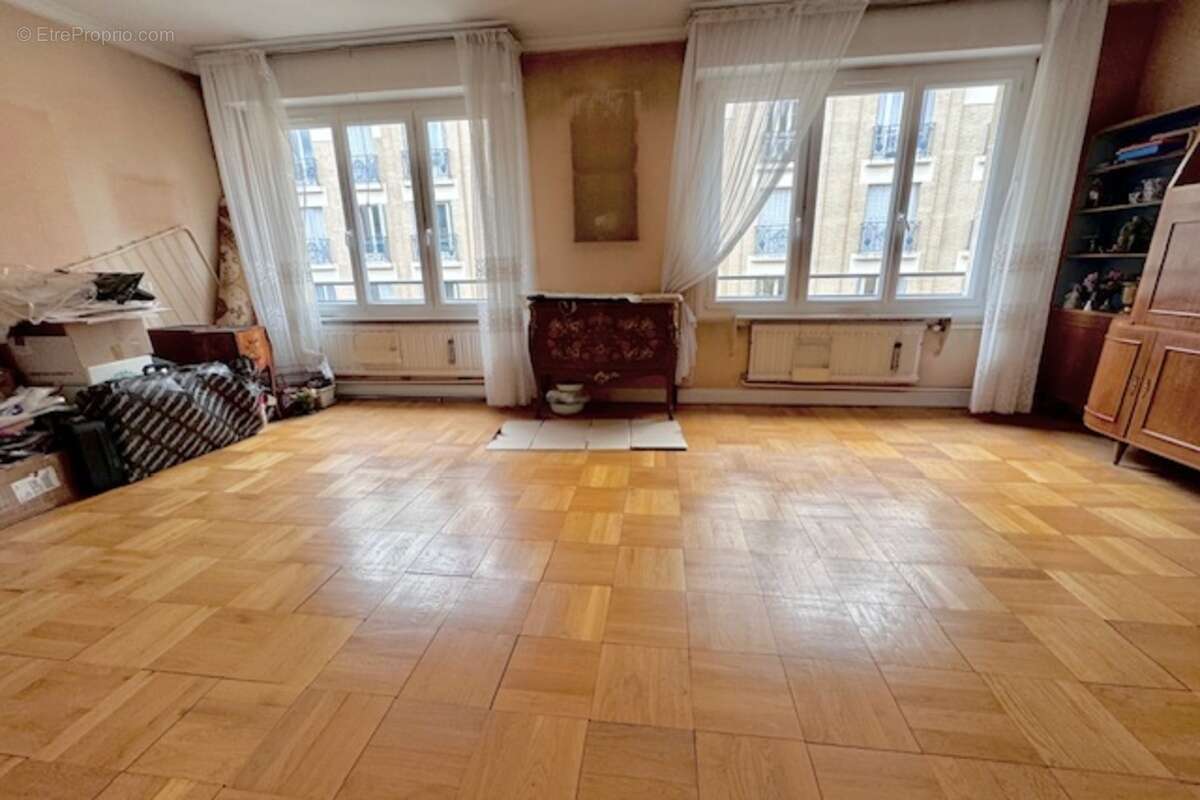Appartement à PARIS-11E