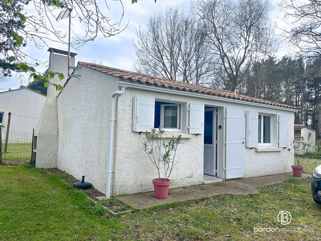 Maison à CHATEAUNEUF