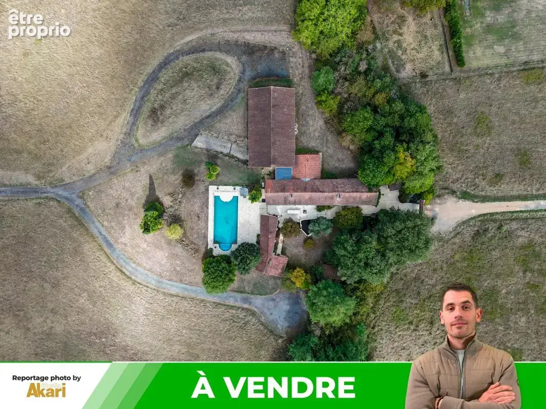 Maison 15 pièces 583 m² à vendre à Thure (86540) - photo 4