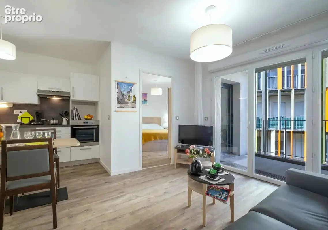 INVESTISSEMENT LOCATIF  La Rochelle  Résidence Services Seniors Les Jardins d'Arcadie - 5,43% de rentabilité - photo 2