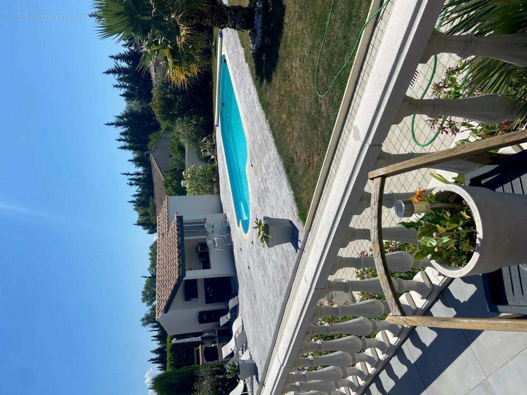 Maison à PELISSANNE