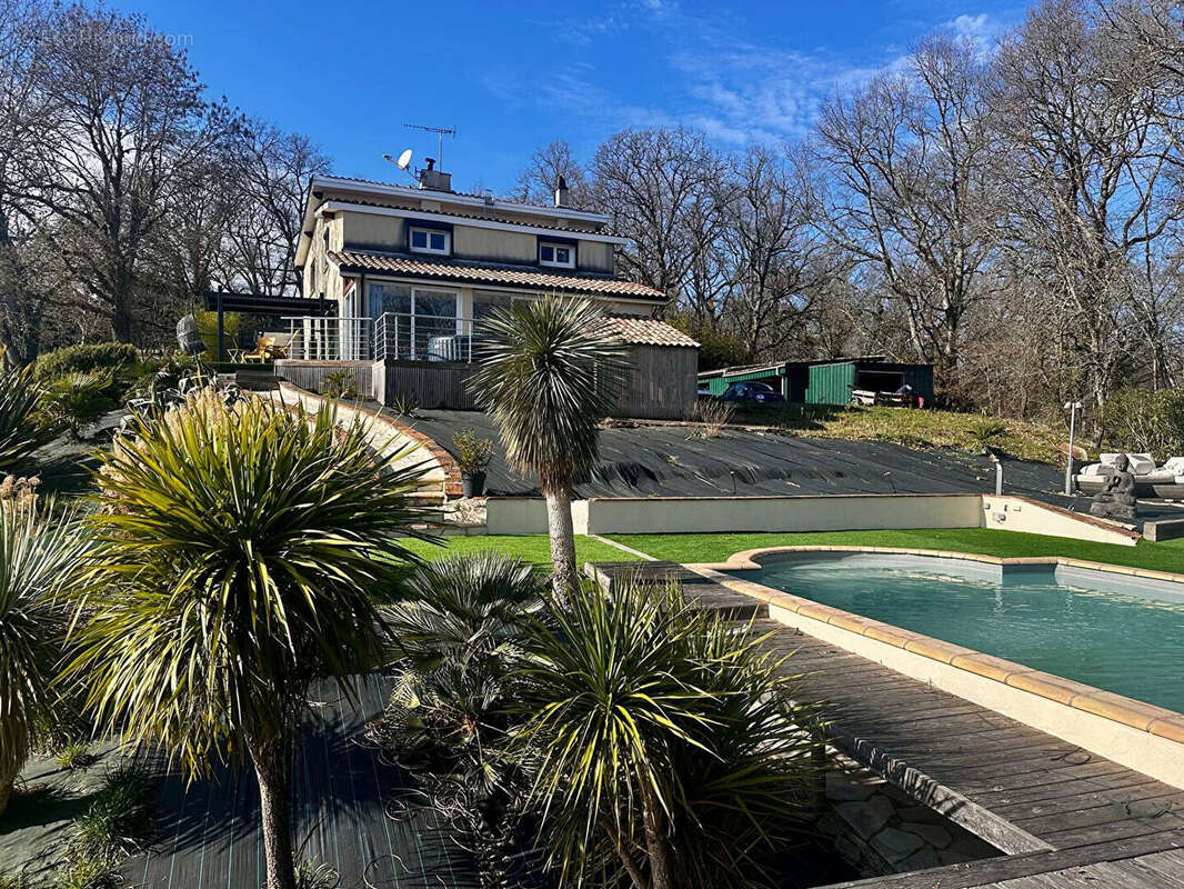 Maison à MONTESQUIEU