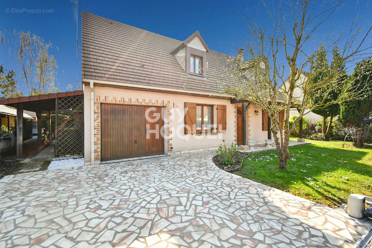 Maison à TOURNAN-EN-BRIE