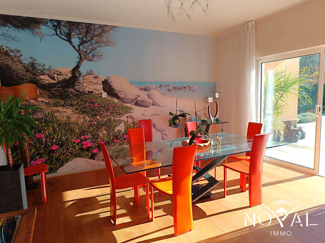 Maison à SAINT-CEZAIRE-SUR-SIAGNE