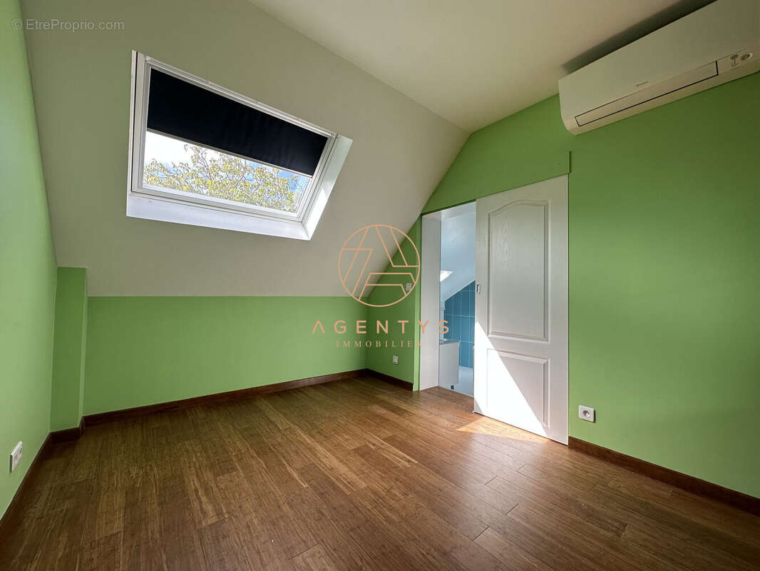 Maison à VILLIERS-SUR-MARNE