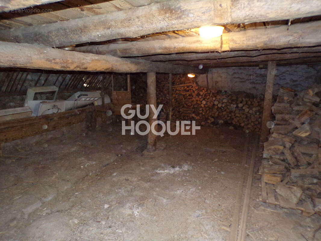 Maison à SIAUGUES-SAINTE-MARIE