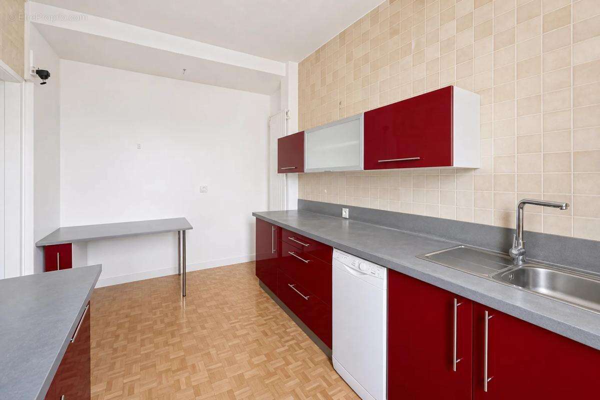 Immeuble de rapport loué Montereau, proche gare - photo 9