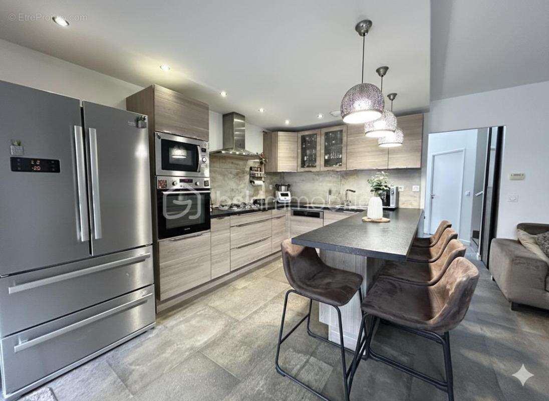 Maison à LE PONT-DE-CLAIX