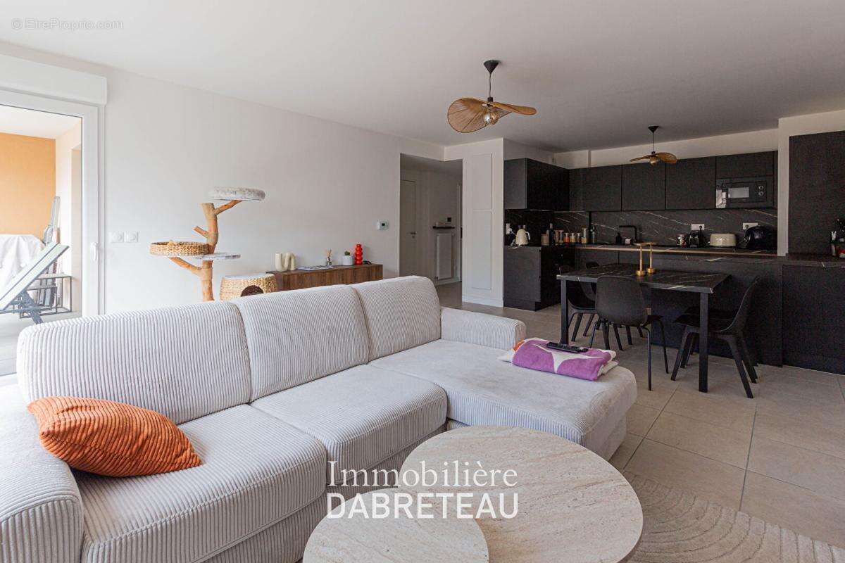 Appartement Brignais 3 pièce(s) 74.23 m2 - photo 3