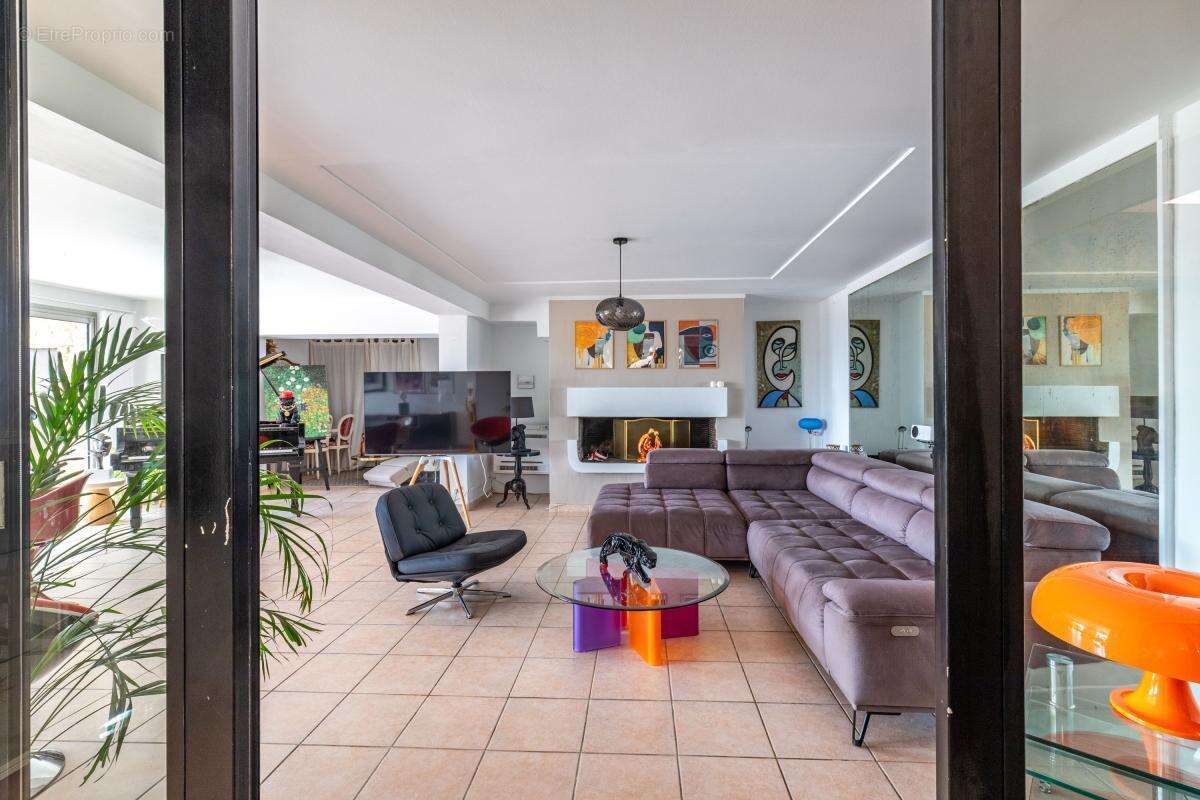 Maison à SIX-FOURS-LES-PLAGES
