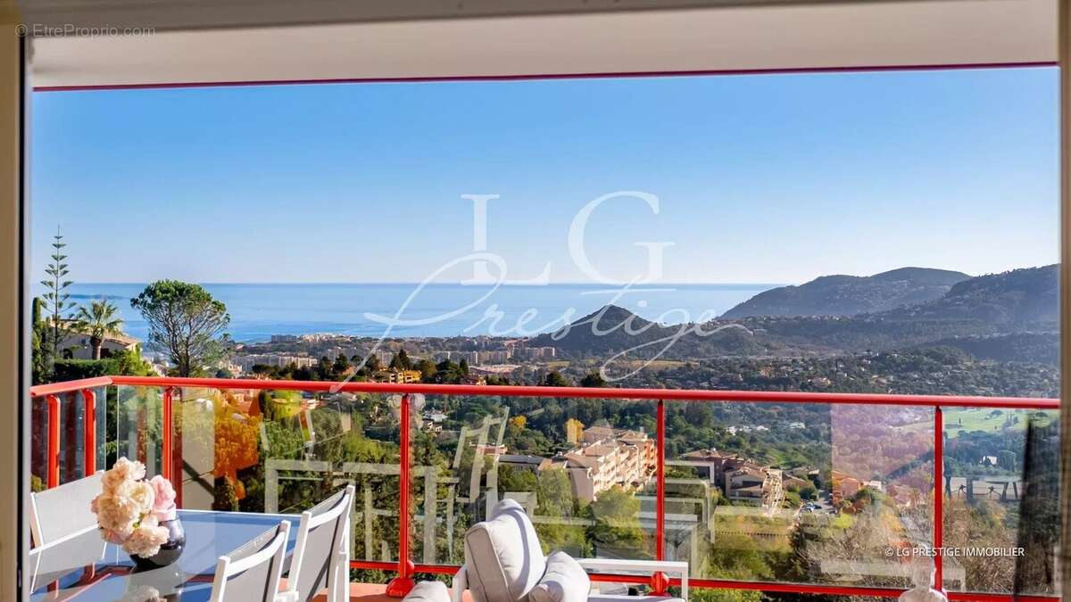 Appartement à MANDELIEU-LA-NAPOULE