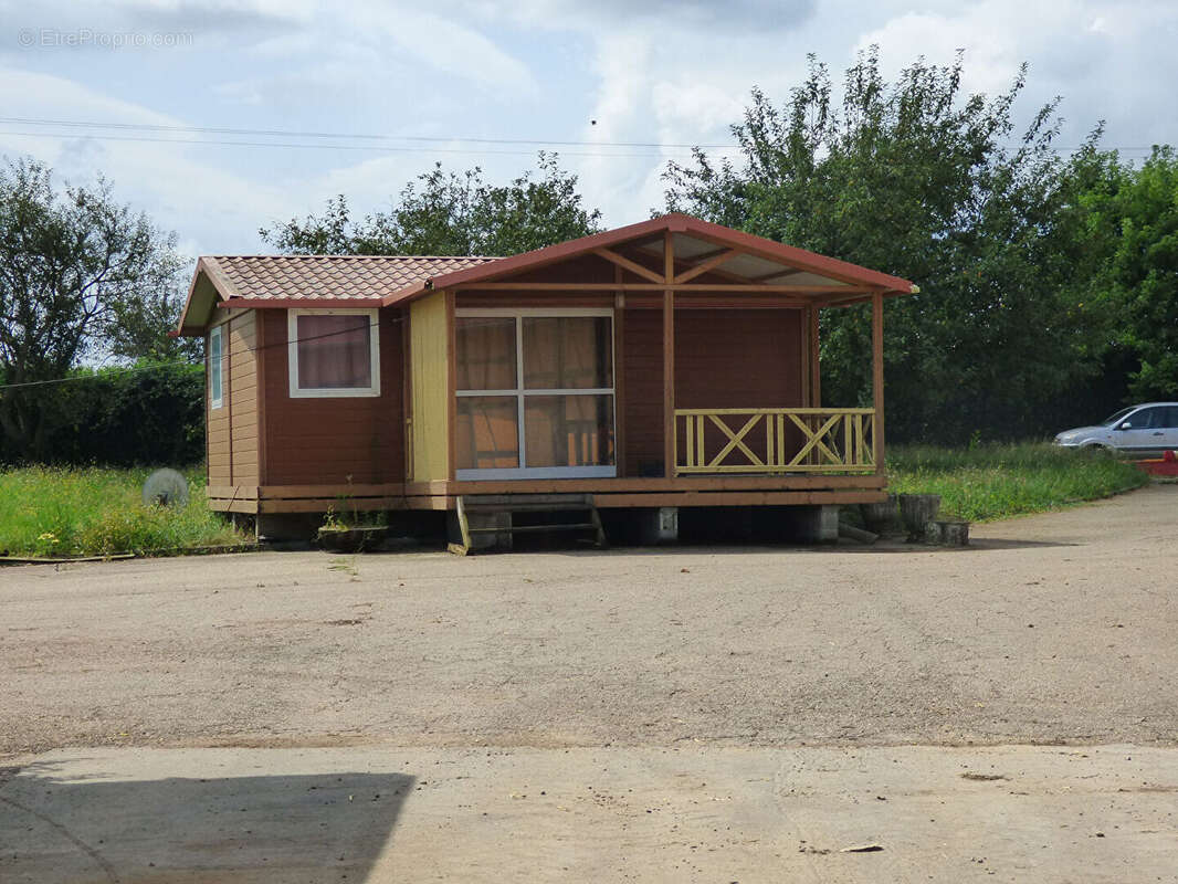 Maison à SAINT-JEAN-SUR-REYSSOUZE