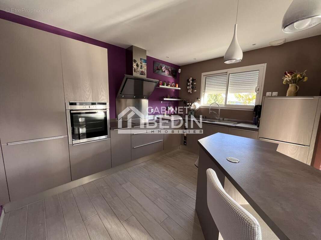 Maison à BLANQUEFORT