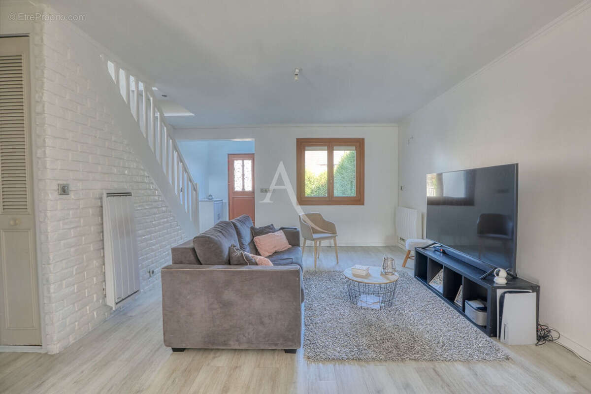 Maison à LES MUREAUX