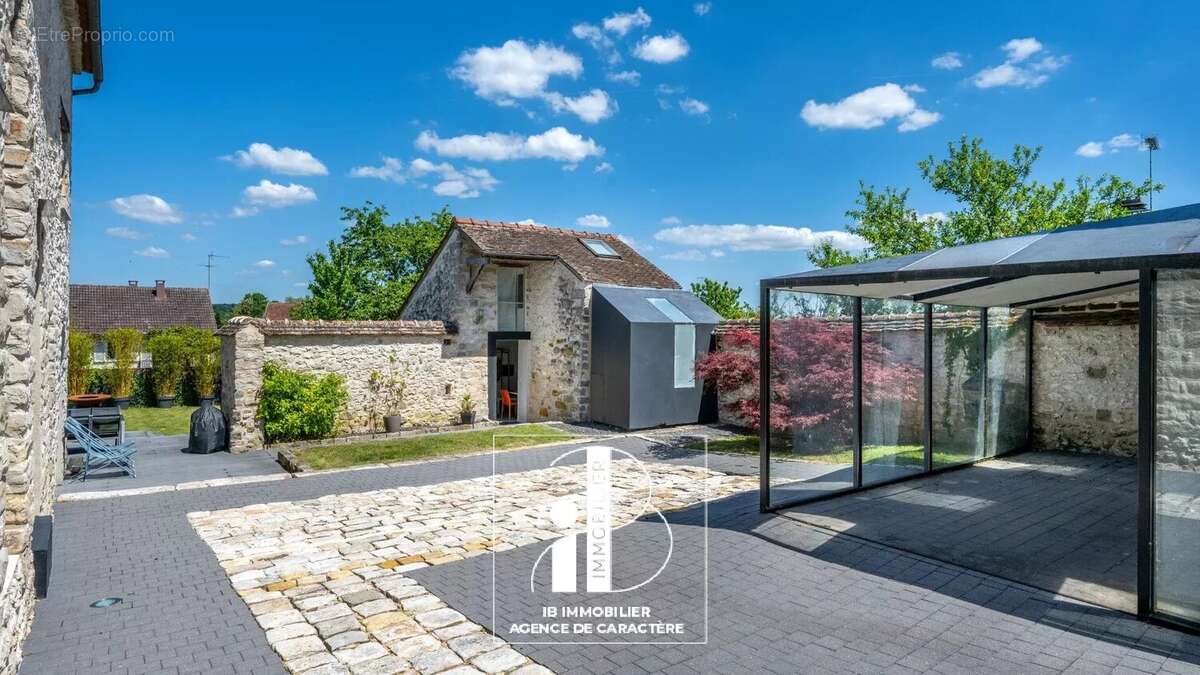 Maison à MORET-SUR-LOING