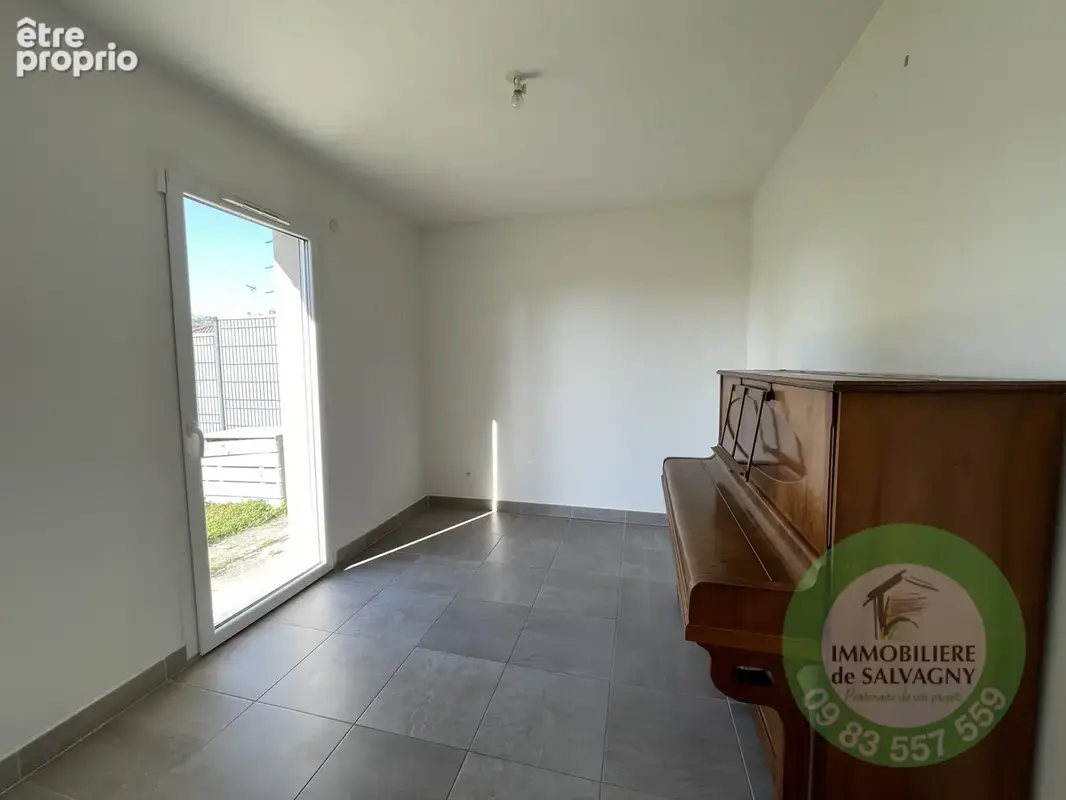 A vendre maison récente avec terrain de 866 m2 à La Tour de Salvagny - photo 12