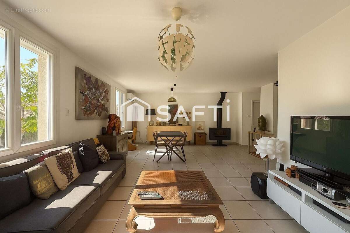 Photo 2 - Maison à VILLENEUVE-MINERVOIS