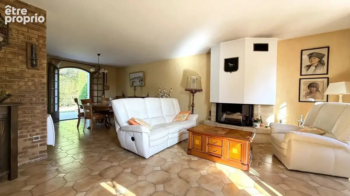 Maison 8 pièces de 203m² - photo 6