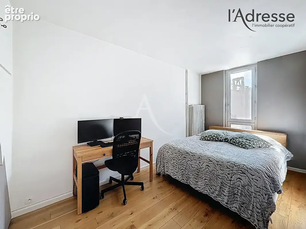 NANTERRE/ Sadi Carnot - Appartement 2/3 pièces 51m² - Loggia 3m² - 1 Cave -1 Parking - photo 5