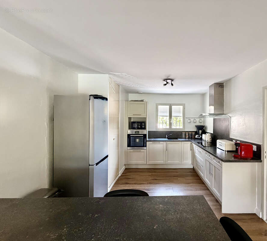 Générac, maison familiale T8 de 172m2 prête à vivre - photo 9