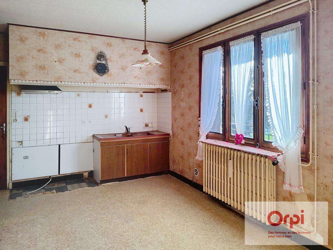 Maison à TERRASSON-LAVILLEDIEU