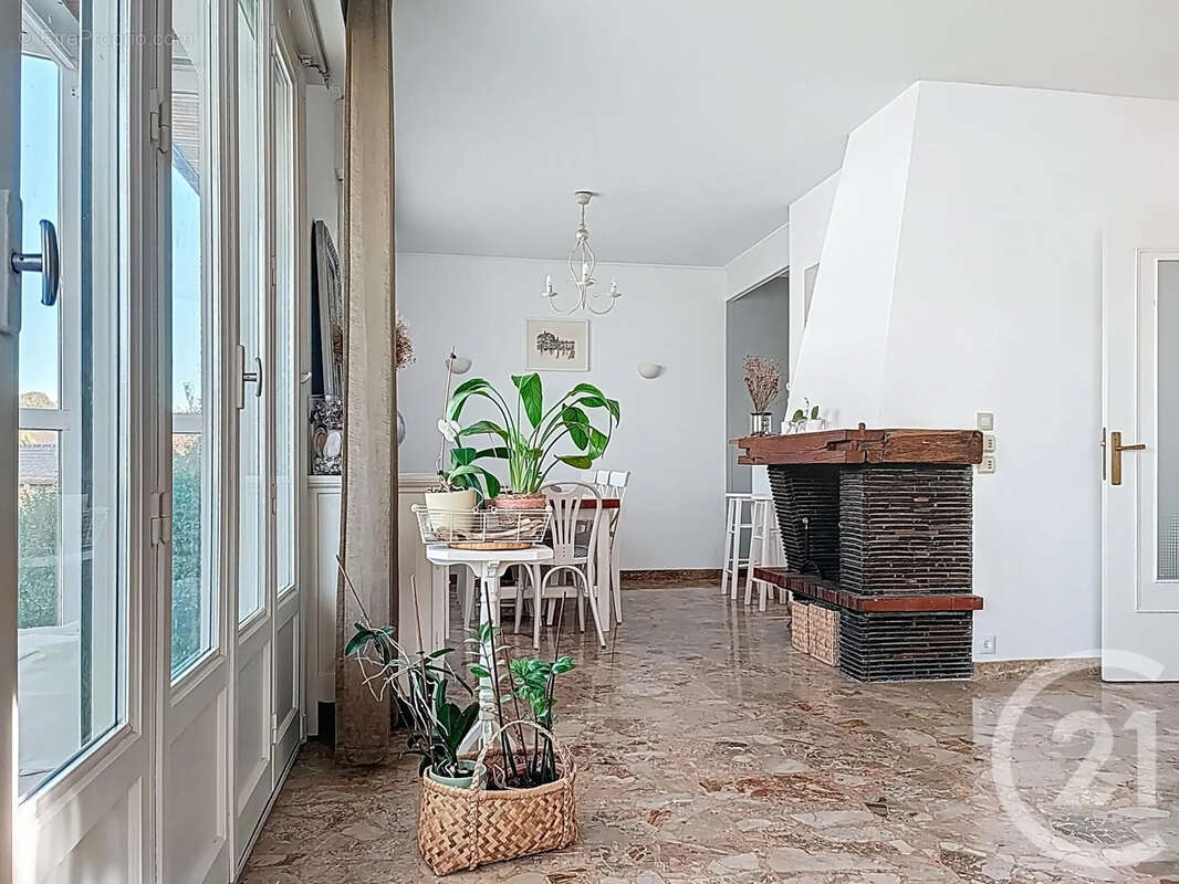 Maison à ARC-SUR-TILLE