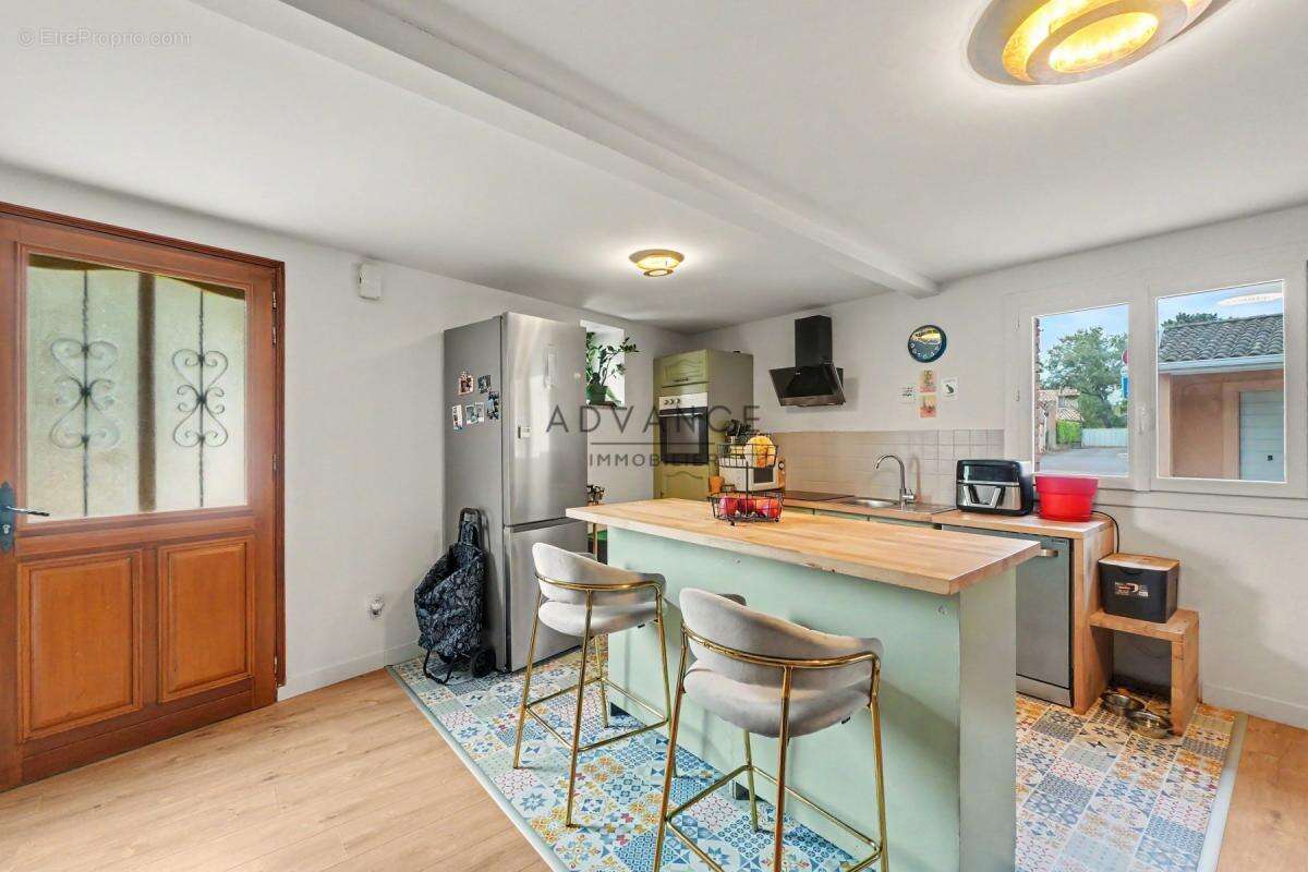 Maison T3 de 98 m² à Saint-Jory – Rénovation récente, lumineuse et proche du canal du Midi - photo 8