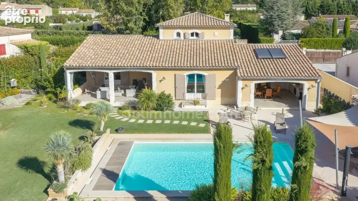 Paradou, Maison 145 m2, piscine chauffée, 1000 M2 de terrain l’art de vivre à deux pas du village - photo 6