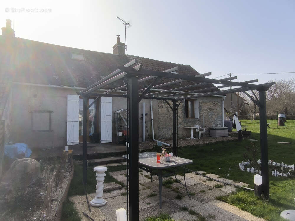 Maison à TAMNAY-EN-BAZOIS