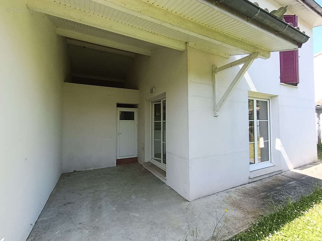 Maison à FROUZINS