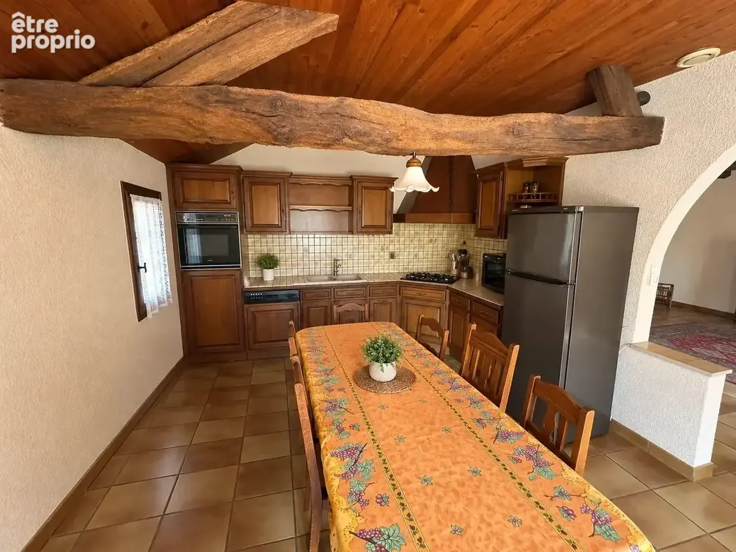 Maison de 196 m² avec double garage et atelier - photo 5