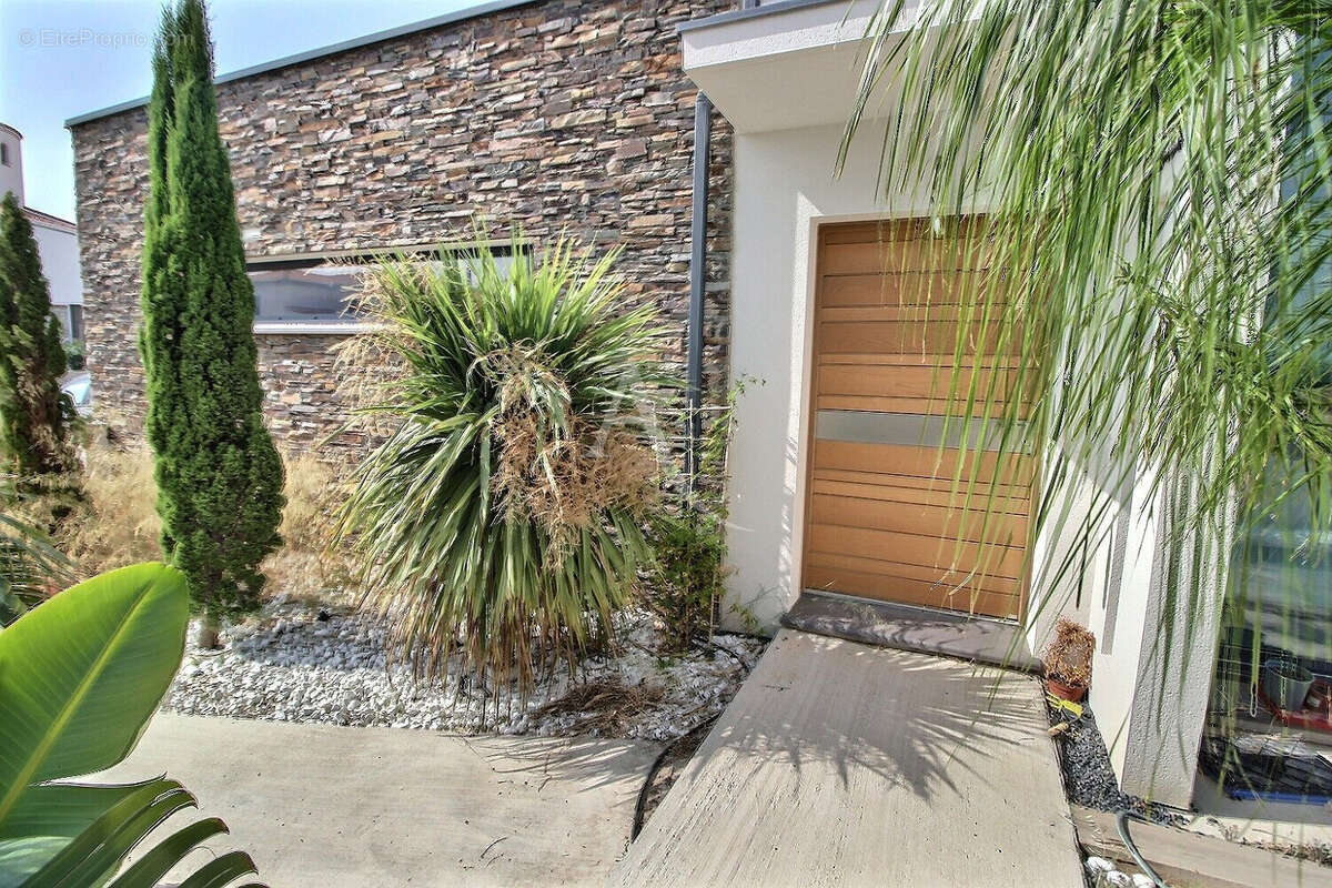 Villa comptemporaine 4 faces de 110 m² habitables dans  quartier residentiel - photo 2