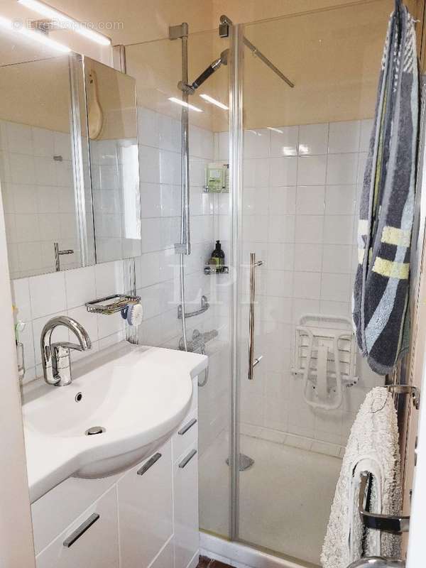 Maison à SAINT-SATURNIN-LES-APT