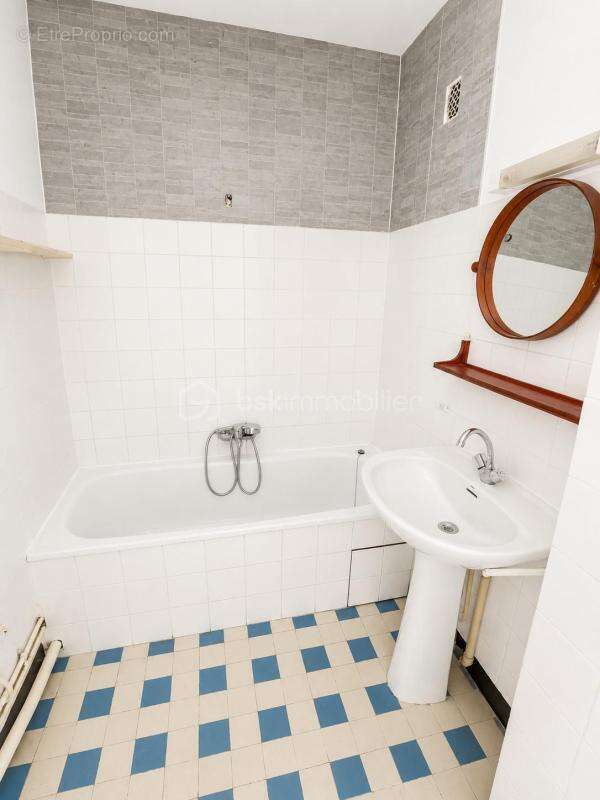 Appartement à BOURG-SAINT-ANDEOL