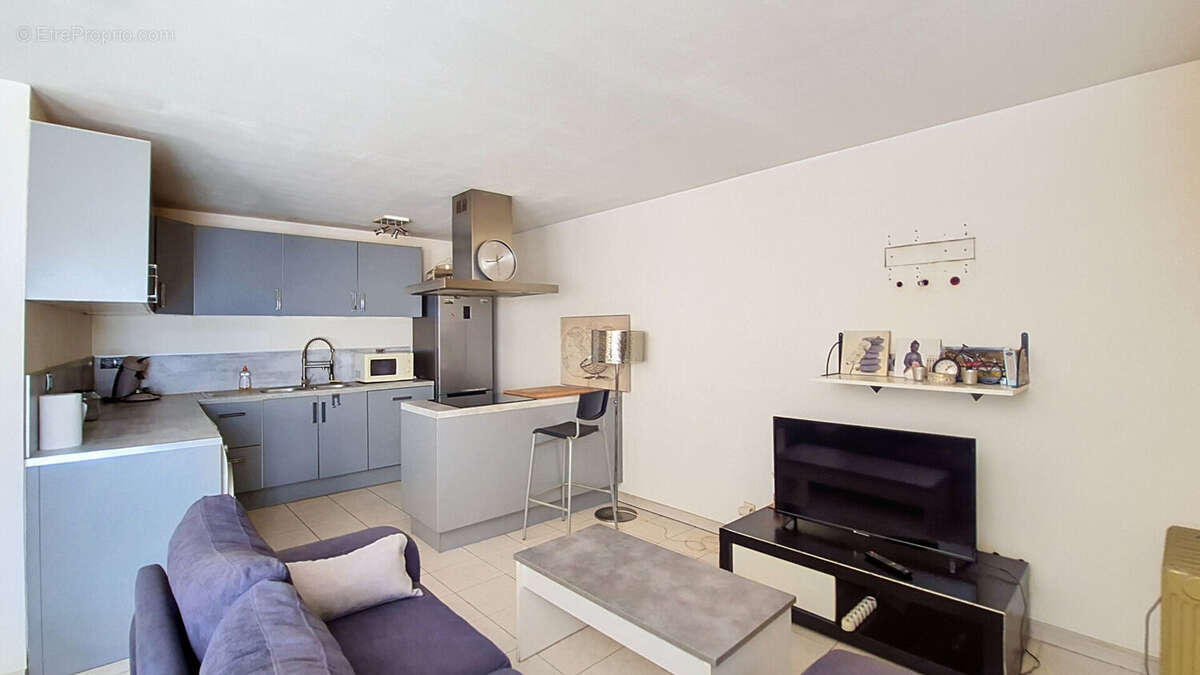 Appartement Aubagne 2 pièces VENDU LOUE - photo 3