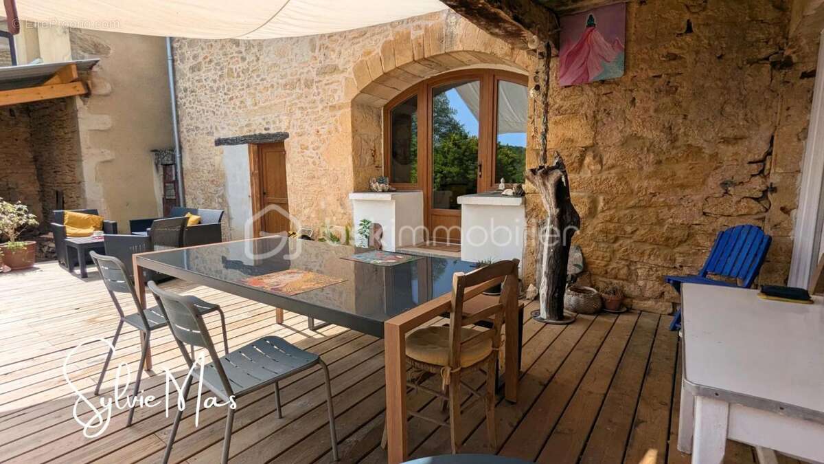 Maison à LACAPELLE-BIRON